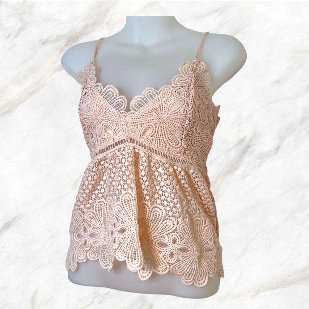 A peach pink crochet lace style tank top fairy fairycore cottagecore